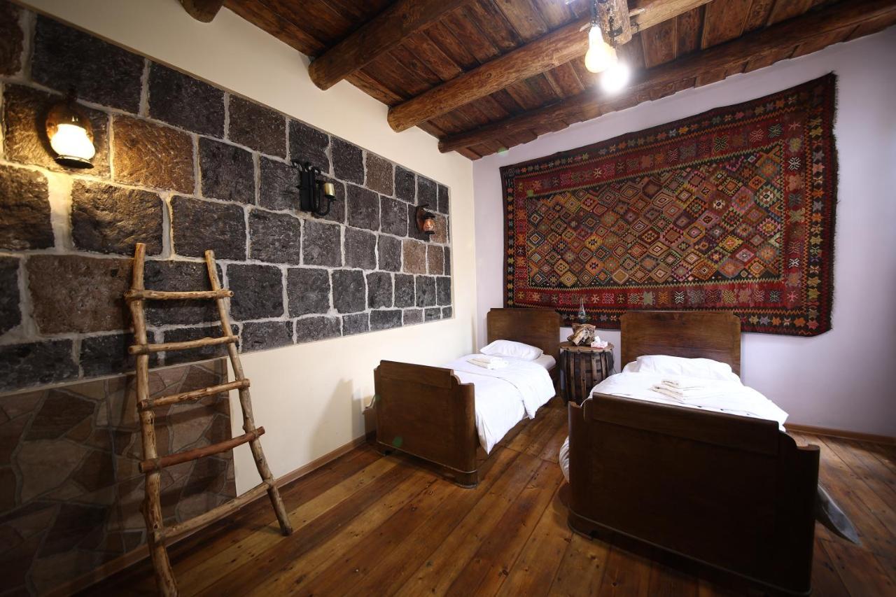 Alashkert Guesthouse ,Ալաշկերտ Հյուրատուն Gjumri Eksteriør billede