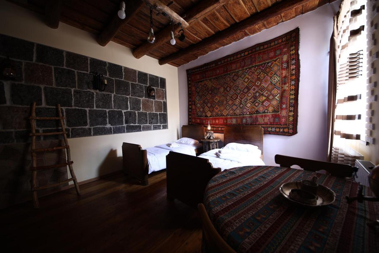 Alashkert Guesthouse ,Ալաշկերտ Հյուրատուն Gjumri Eksteriør billede